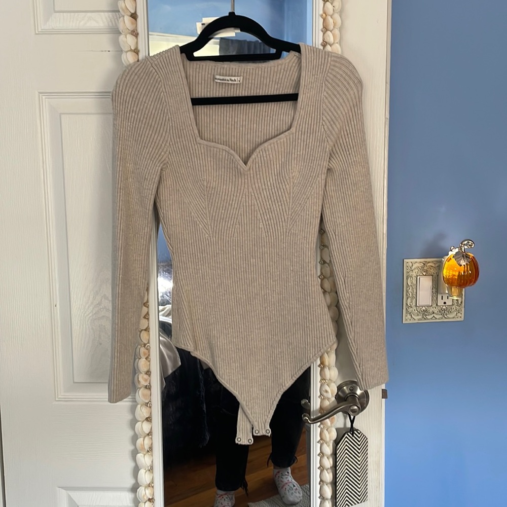 Abercrombie and Fitch oatmeal sweater bodysuit size large